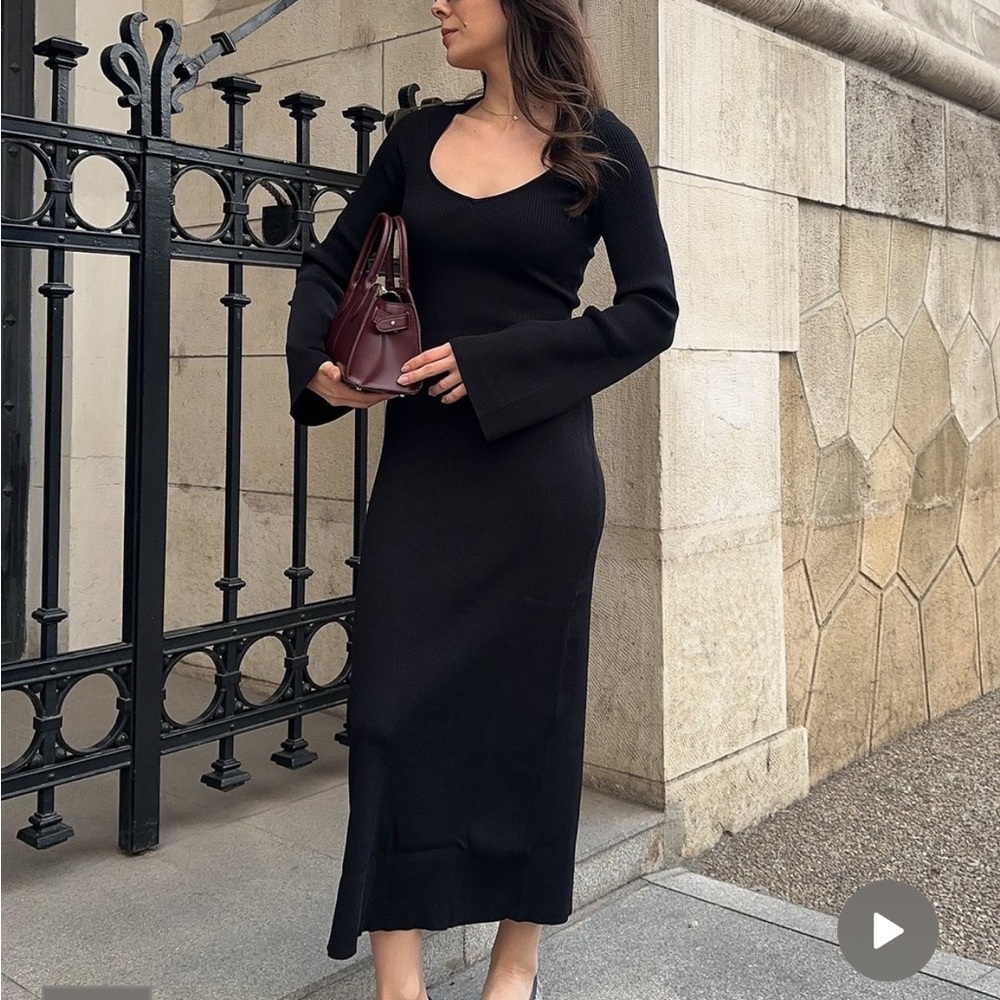 Elegant Black Long Sleeve Dress